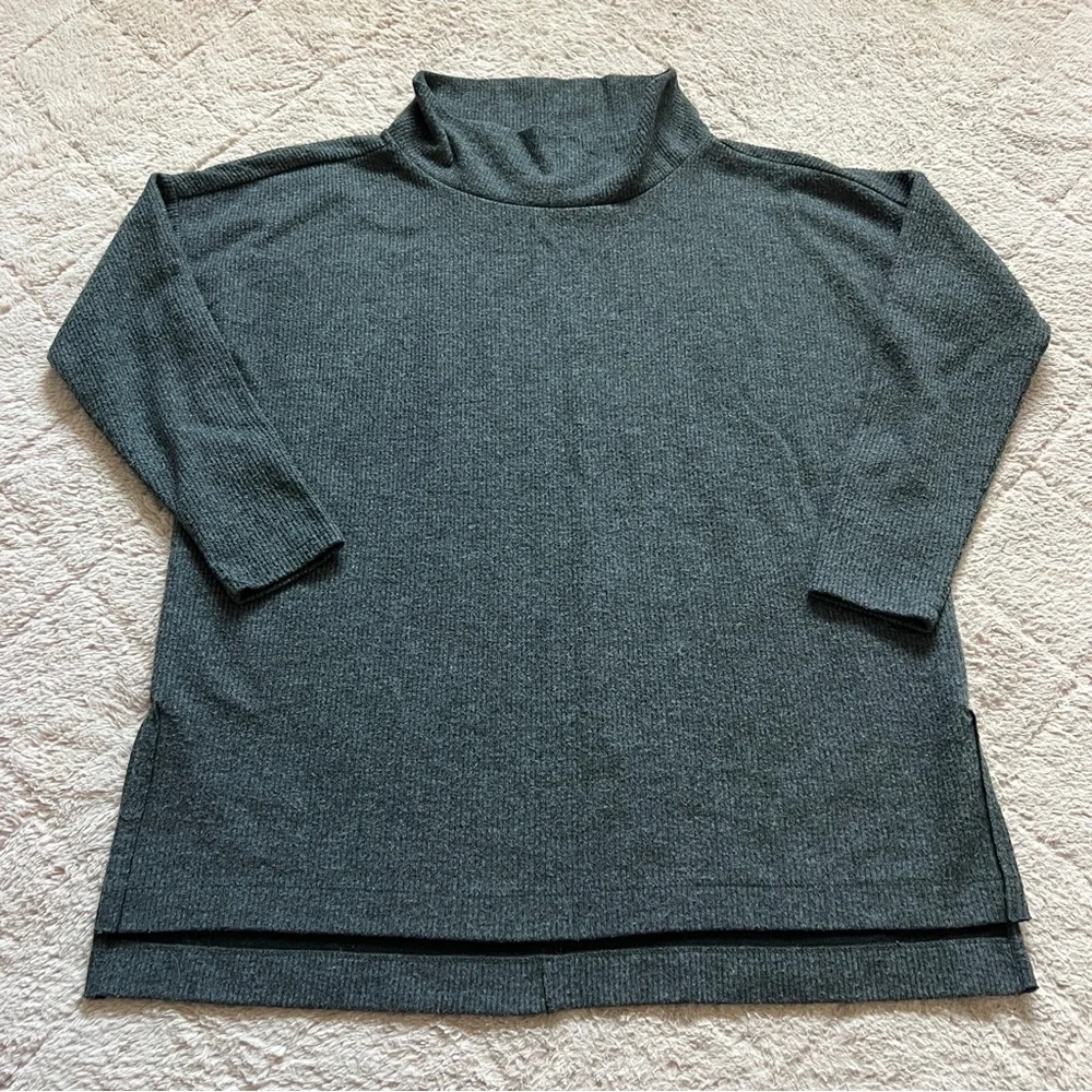 Anthropologie Oversized Turtleneck Sweater Preppy‎ Minimalist Capsule Size XS